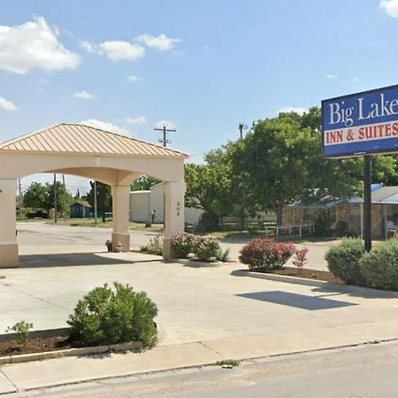 Big Lake Inn And Suites Exterior photo